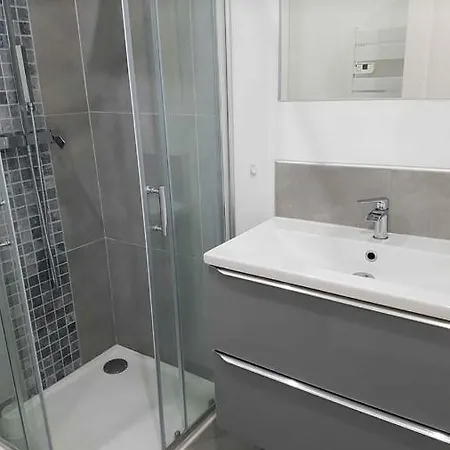 Apartamento 32m2 Avec Terasse Lunel (Herault)